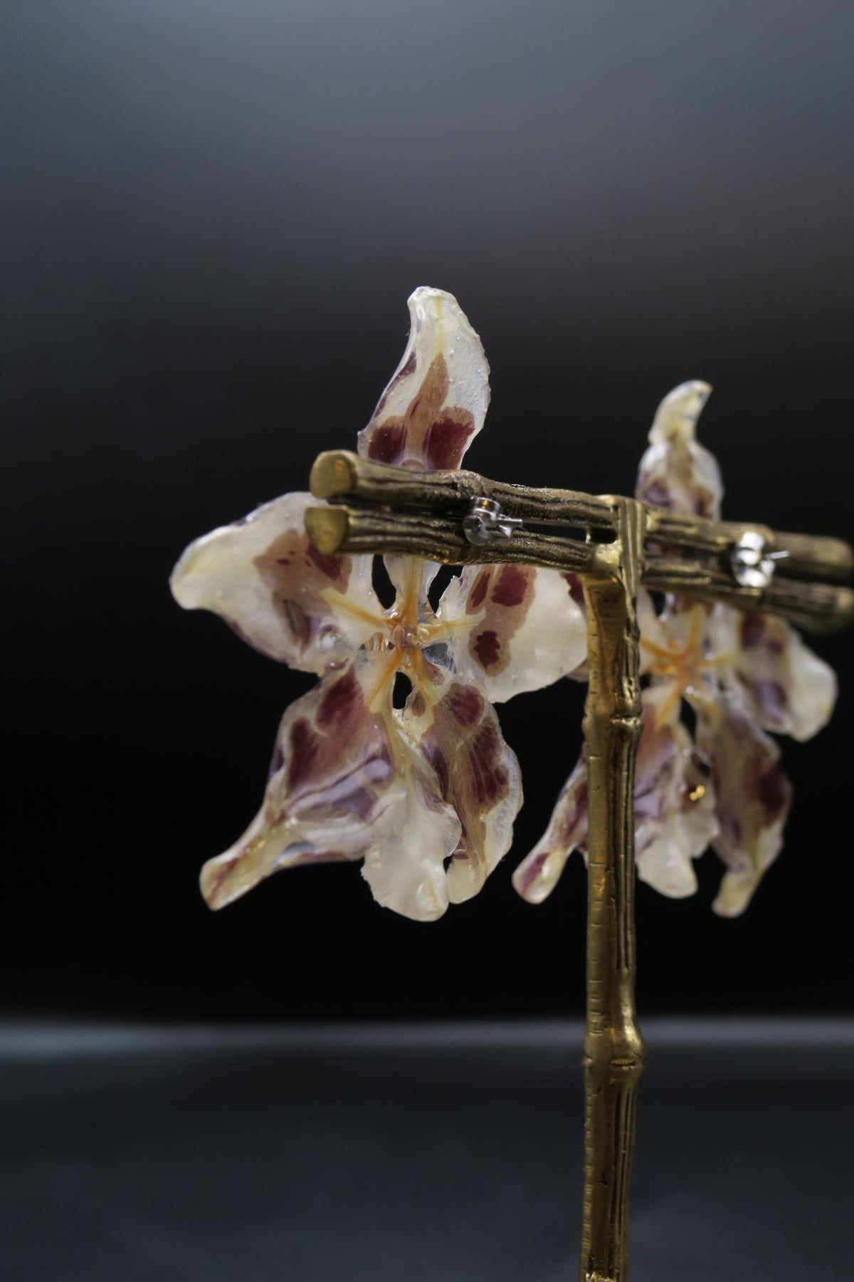 Ria real orchid earrings